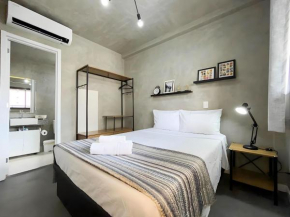 Studio amplo com A/C e piscina no terraço
